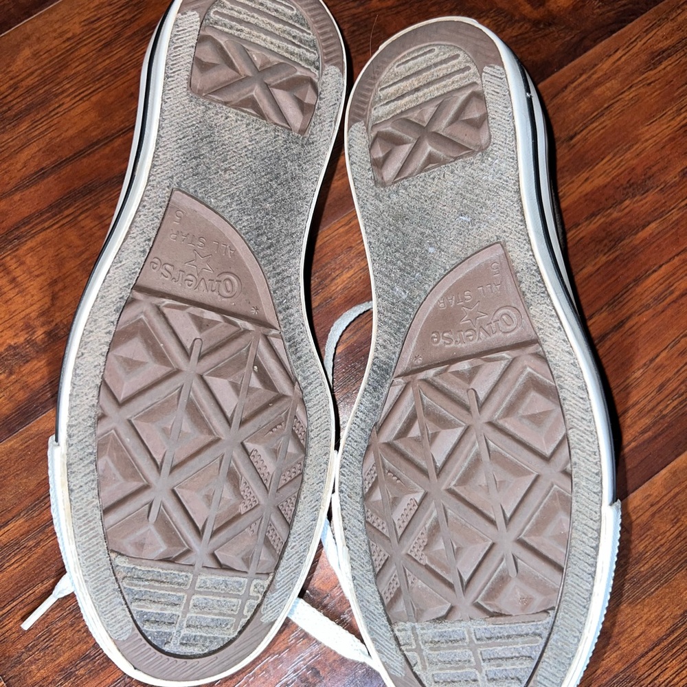 Converse Gray and White Women's Shoes - Picture 5 of 11